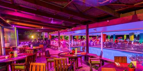 Islander Restaurant and Tiki Bar